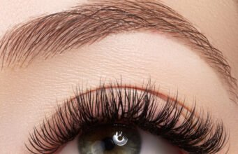 Can You Wear Makeup with Professional Lash Extensions? Professional Lash Extensions