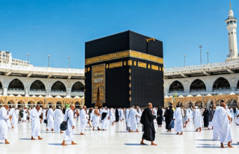 Group vs. Solo September Umrah Packages: Which Is Right for You? Group vs. Solo September Umrah Packages: Which Is Right for You?
