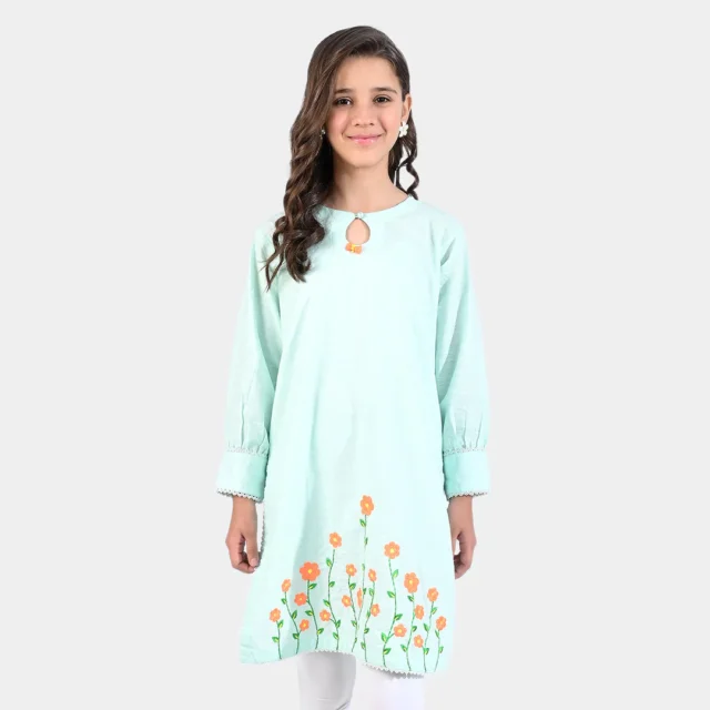 Why Every Girl Should Have These Kurtis in Her Wardrobe