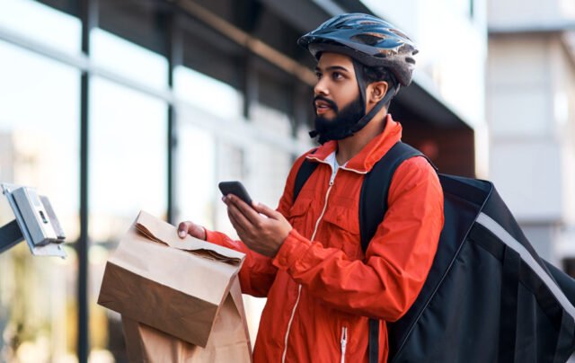 Hyperlocal Delivery in UAE