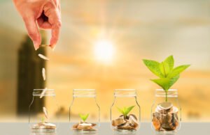 Who Should Invest in Saving Plans: Key Factors and Insights Invest in Saving Plans