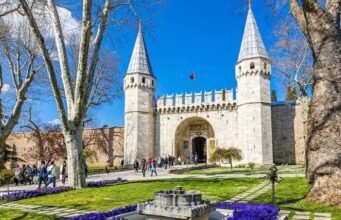 Topkapi Palace Museum: Unraveling the Legacy of the Ottoman Empire