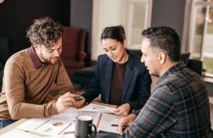 Beyond the Bank: Easy Guide to Mortgages in Onratrio, Canada