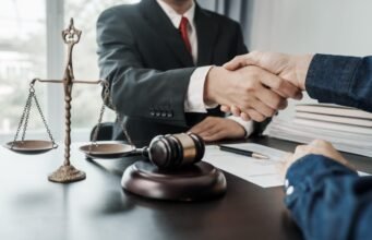 Dubai Lawyers: The Backbone of Business in a Global City Growth Partners dubai lawyers