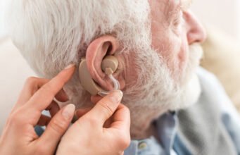 Hearing Aids: Qualities, Pricing & What to Know Before Buying hearing aids