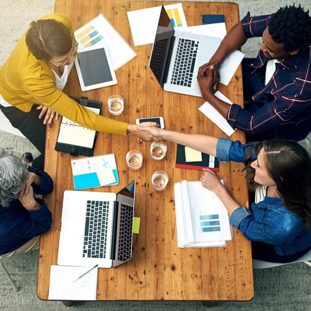 Why Online Communities Matter for Learning and Growth?