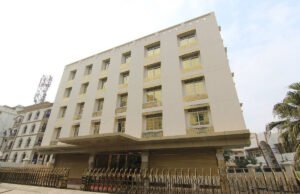 Book Hotel in Hazratganj Lucknow for Festive Season Trips Book Hotel in Hazratganj Lucknow for Peaceful Retreats