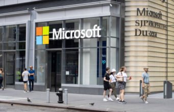 Reimagining the Modern Workplace with Microsoft 365 Services Microsoft 365 Services