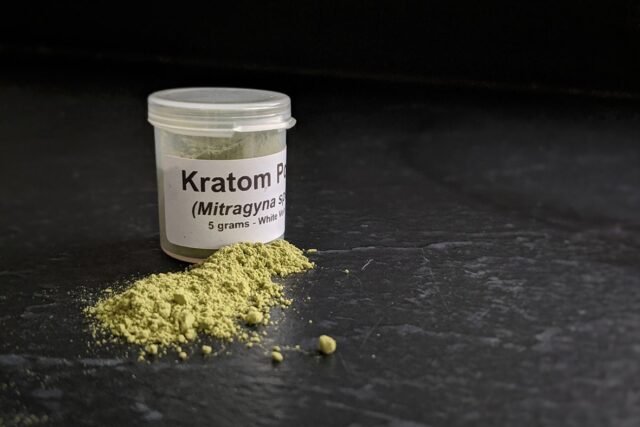 What You Need to Know Before Buying Kratom for Sale Online