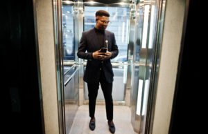 How Vertical Platform Lifts Improve Mobility Without Compromising Style vertical platform lift